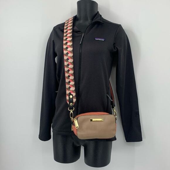 Steve Madden Pink Colorblock Crossbody Camera Bag with Detachable Strap - Picture 1 of 13